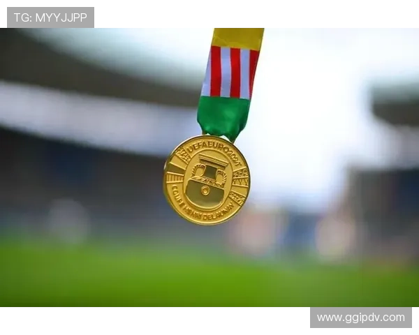 第一届欧洲冠军杯参赛球队全解析 揭开欧冠历史之初的辉煌篇章